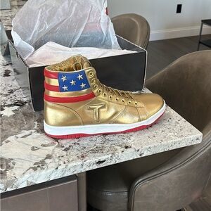 Limited edition Donald Trump “Never Surrender”